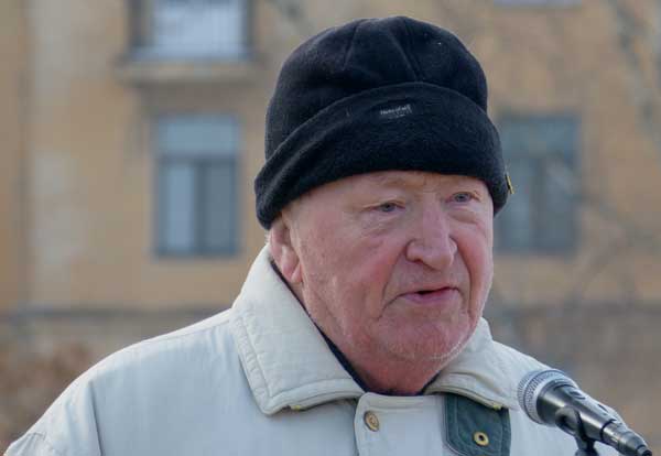 ����������� �� ������� � ������ ������������� ��������
Speech on the meeting in protection of the Farforovskoye cemetery