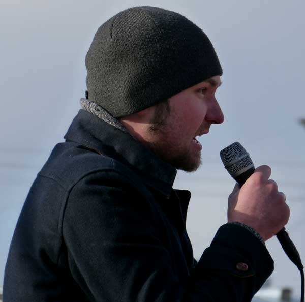 ����������� �� ������� � ������ ������������� ��������
Speech on the meeting in protection of the Farforovskoye cemetery