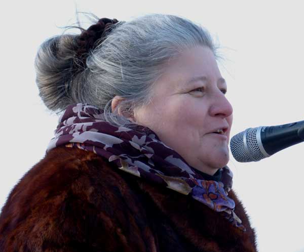 ����������� �� ������� � ������ ������������� ��������
Speech on the meeting in protection of the Farforovskoye cemetery