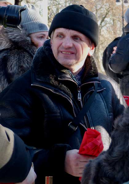 ����� �����
The Left front