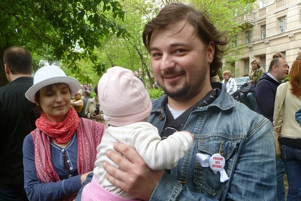 13 ��� 2012. ����������� ��������
May 9, 2012. The control walks