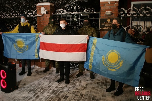 10 ������ 2022. ����� ������������ � �����������
January 10, 2022. Action of solidarity with Kazakhstan
