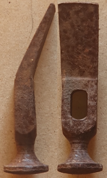 �������