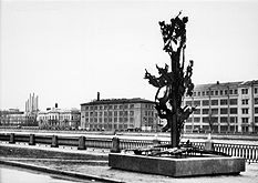 �������� ����������� ������
Monument �The blown up tree�