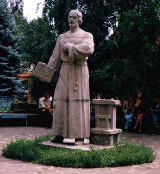 �������� ����� Ը������ � ������
Monument to Ivan Fyodorov in Shakhty