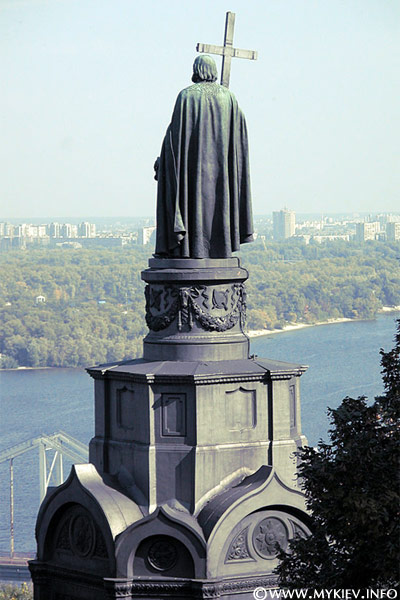 �������� ��������� ������������ � �����
Monument to Vladimir Svyatoslavych in Kiev