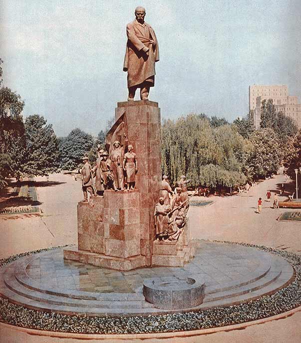 �������� �.�.�������� � ��������
Monument to Taras G. Shevchenko in Kharkov