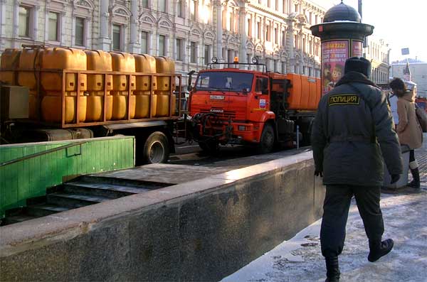 ������� � ����� ������� ������
The police is ready to a march of freedom