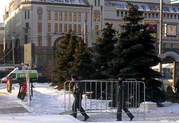 ������� ��������� ����������
Policemen during a work