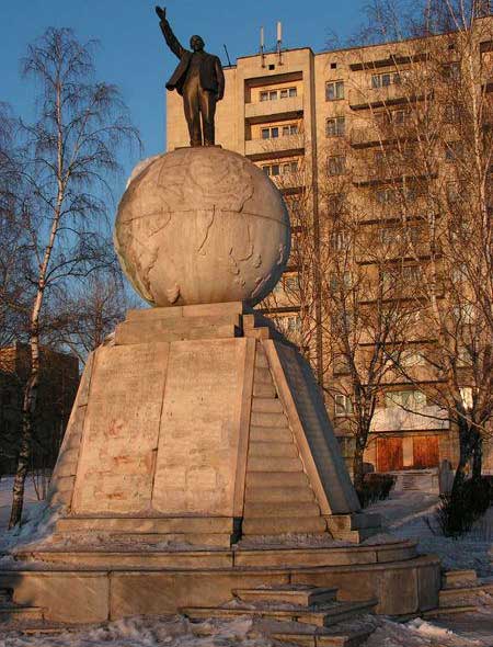 �������� �.�.������
Monument to Vladimir I. Lenin