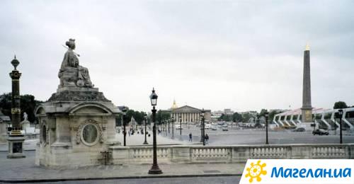 �������� � �����
Monument in Lyon