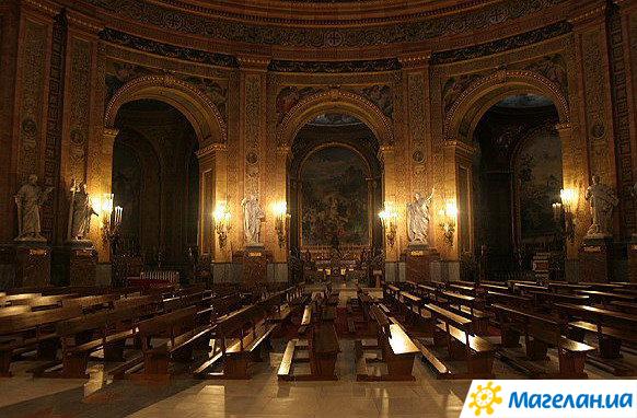  � �������
chapel in Madrid