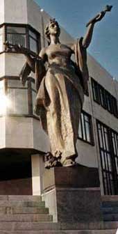 ��������  � ����������
Monument to  in Bratislava