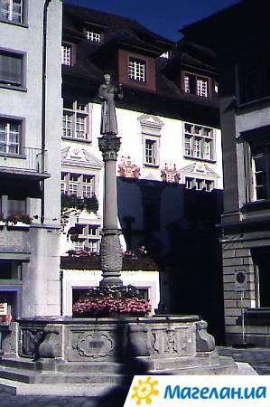 �������� � �������
Monument in Lucerne