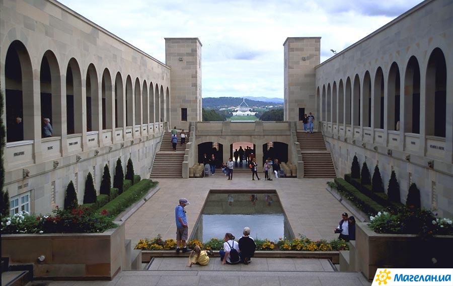 �������� ����� � ��������
War memorial in Canberra