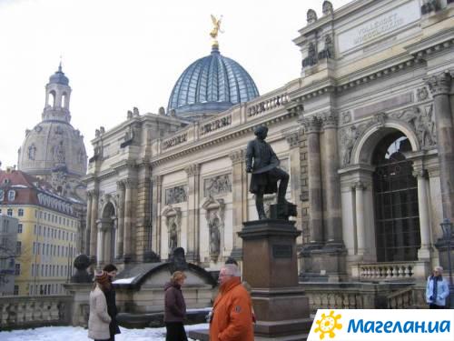 ��������  � ��������
Monument in Dresden