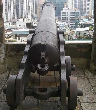 �����
Gun