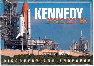 ����������� ����� �������. ��������� � �������
Kennedy space center. Discovery and Endeavor