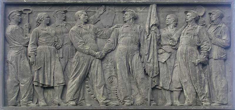 �������� ������ �.�. � ���������� - ������ �����
Monument to Sergy M. Kirov in St.-Petersburg