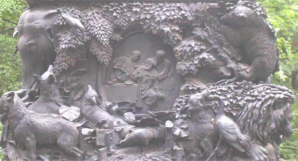 �������� �.�.������� � �����-����������
Monument to Ivan A. Krylov in St.-Petersburg
