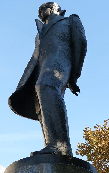 �������� ���������� �.�.
Monument to Michael Y. Lermontov