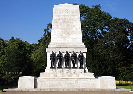 �������� � �������
Monument �Guards Memorial� in London