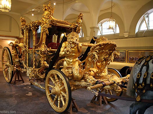 ������
Royal Mews - Gold State coach