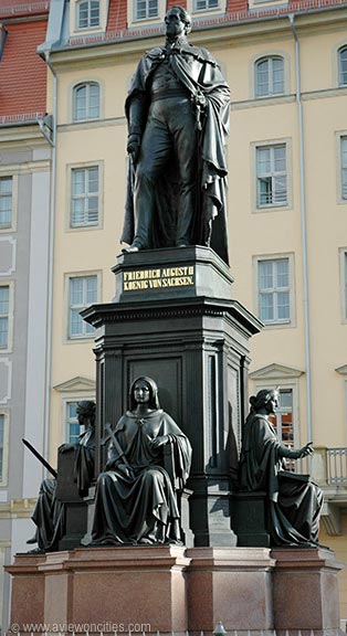 �������� ��������� ������� II � ��������
Monument to Frederick Augustus II in Dresden
