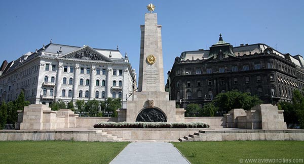 �������� ��������� ������
Monument to the soviet warriors