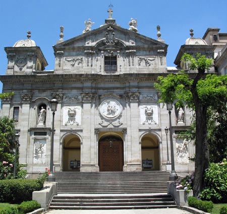 ������� ��. ������� � �������
Iglesia de Santa Barbara in Madrid