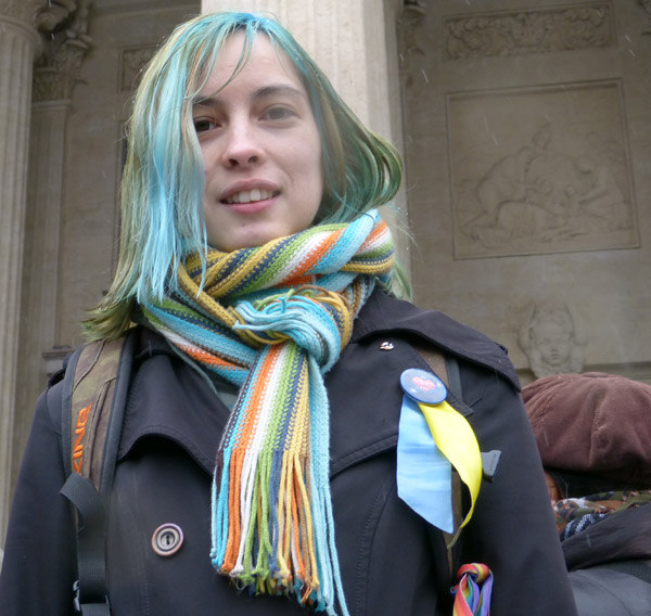 15 ����� 2014. �������� ���� ������ �����. �����-���������
March 15, 2014. The meeting of the people against war. Yellow and blue