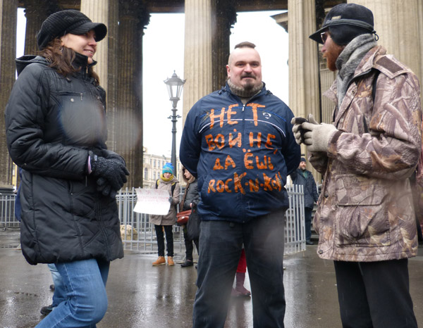 15 ����� 2014. �������� ���� ������ �����. ��� �����, ���� rock'n'roll
March 15, 2014. The meeting of the people against war. No war, give rock'n'roll