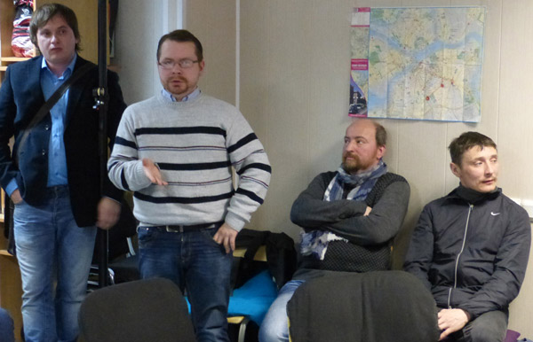 ������� ���� �������� - ������� ������� ������.
Round table �Ukraine - the sights of the citizens of Russia�