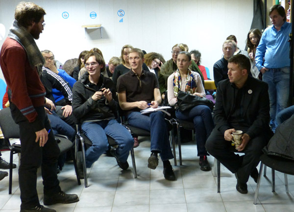 ������� ���� �������� - ������� ������� ������.
Round table �Ukraine - the sights of the citizens of Russia�