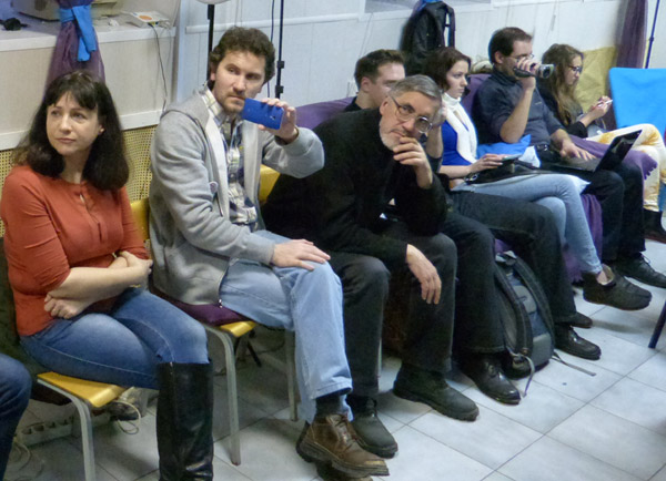 ������� ���� �������� - ������� ������� ������.
Round table �Ukraine - the sights of the citizens of Russia�