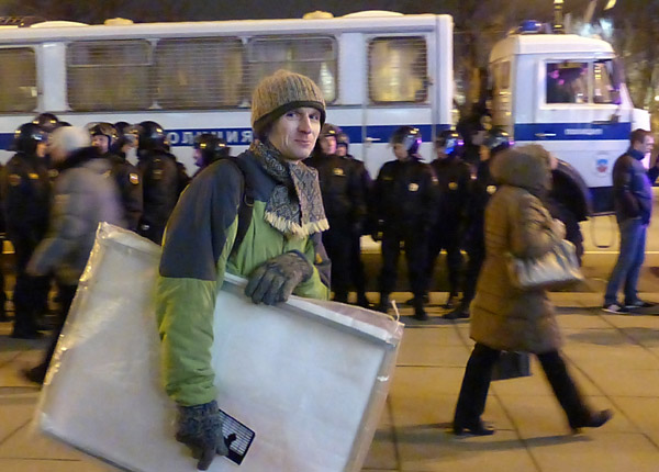 ����� �� ����� �������. ������� ������� 6 ���
The action on the Small Sadovaya street. Free the prisoners of May 6