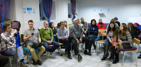 ������� ���� �������� - ������� ������� ������.
Round table �Ukraine - the sights of the citizens of Russia�