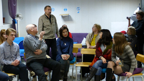 ������� ���� �������� - ������� ������� ������.
Round table �Ukraine - the sights of the citizens of Russia�