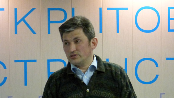 ������� ���� �������� - ������� ������� ������.
Round table �Ukraine - the sights of the citizens of Russia�