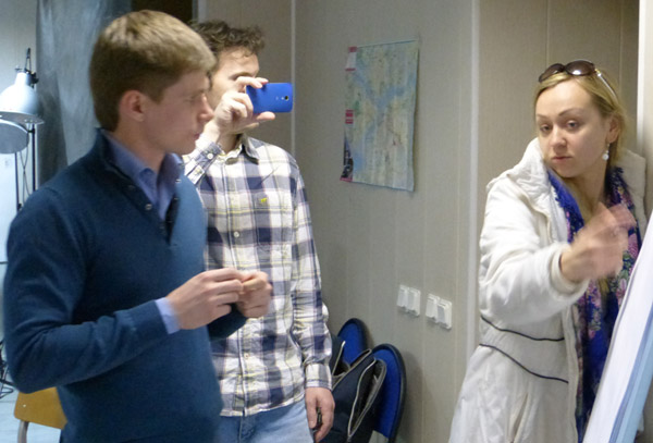 ������� ���� �������� - ������� ������� ������.
Round table �Ukraine - the sights of the citizens of Russia�