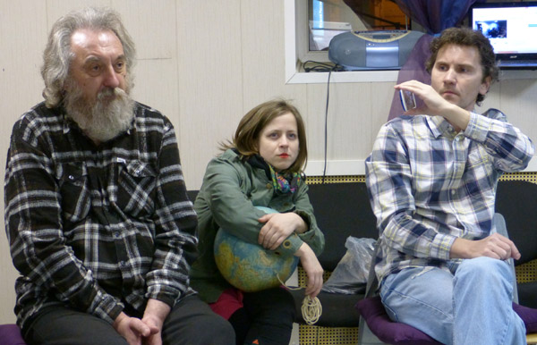 ������� ���� �������� - ������� ������� ������.
Round table �Ukraine - the sights of the citizens of Russia�