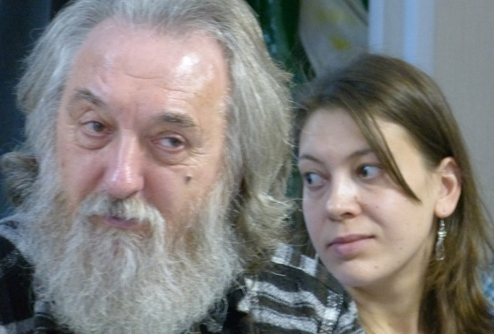 ������� ���� �������� - ������� ������� ������.
Round table �Ukraine - the sights of the citizens of Russia�