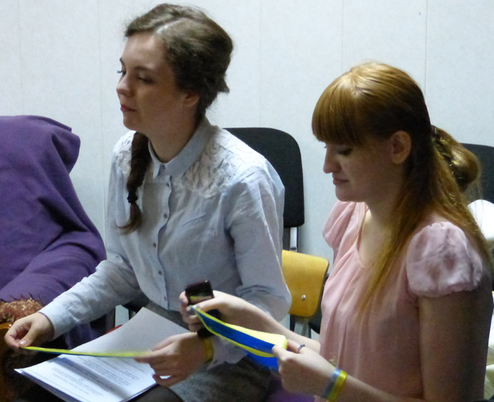 ������� ���� �������� - ������� ������� ������.
Round table �Ukraine - the sights of the citizens of Russia�