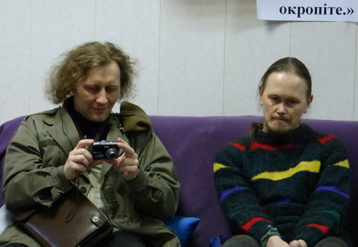������� ���� �������� - ������� ������� ������.
Round table �Ukraine - the sights of the citizens of Russia�