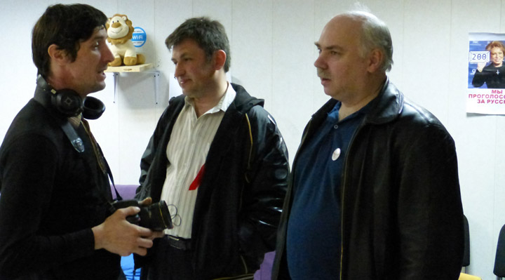 ������� ���� �������� - ������� ������� ������.
Round table �Ukraine - the sights of the citizens of Russia�