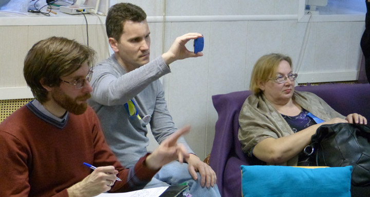 ������� ���� �������� - ������� ������� ������.
Round table �Ukraine - the sights of the citizens of Russia�