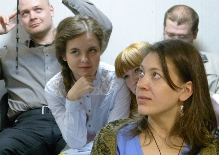 ������� ���� �������� - ������� ������� ������.
Round table �Ukraine - the sights of the citizens of Russia�