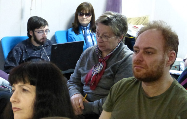 ������� ���� �������� - ������� ������� ������.
Round table �Ukraine - the sights of the citizens of Russia�