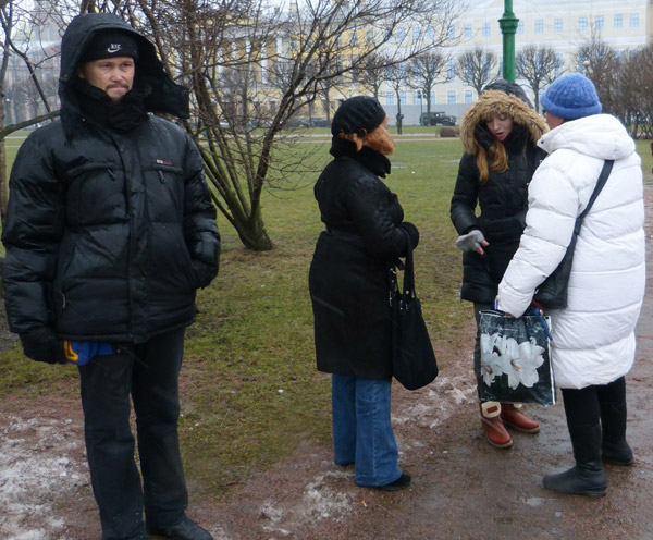 ��������� ����������� � �����-����������. ��������� �����������
The support of Euromaydan in St. Petersburg. The participants of action