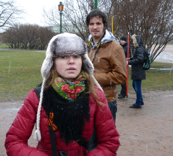 ��������� ����������� � �����-����������. �����! � ��������� �����...�
The support of Euromaydan in St. Petersburg. �Mum! I love Yanukovich...�